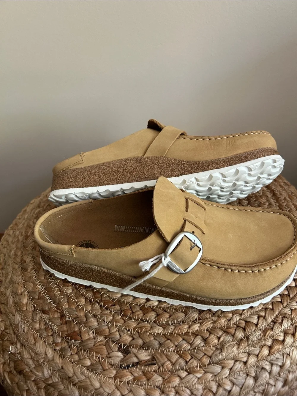Birkenstock Buckley Tan Leather Clog - Picture 9 of 9